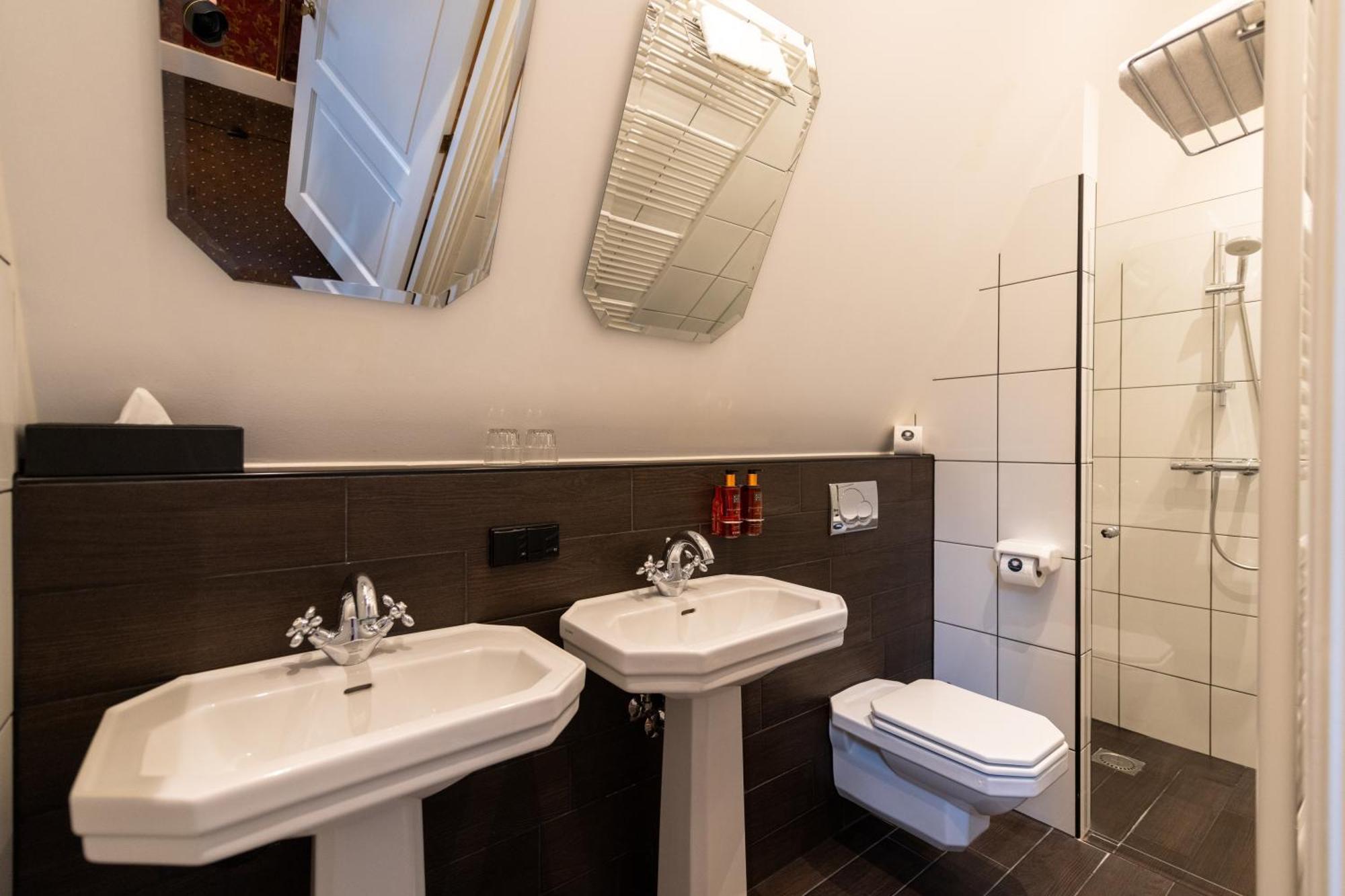 Grand Boutique Hotel-Restaurant Huis Vermeer Deventer Pokoj fotografie