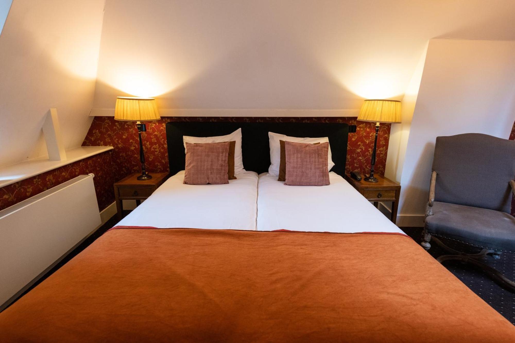 Grand Boutique Hotel-Restaurant Huis Vermeer Deventer Pokoj fotografie