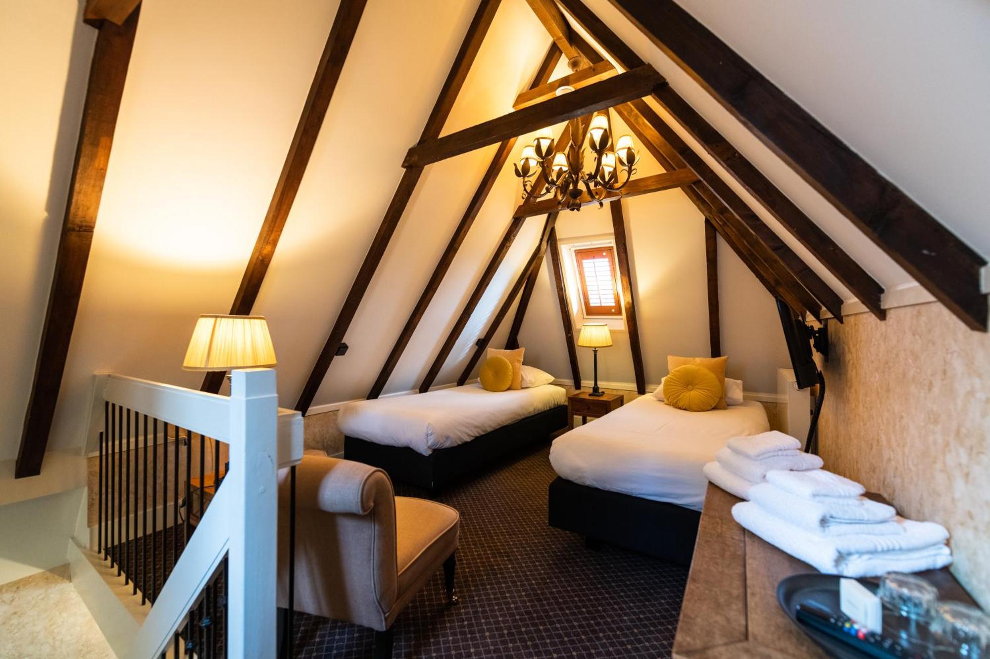 Grand Boutique Hotel-Restaurant Huis Vermeer Deventer Pokoj fotografie