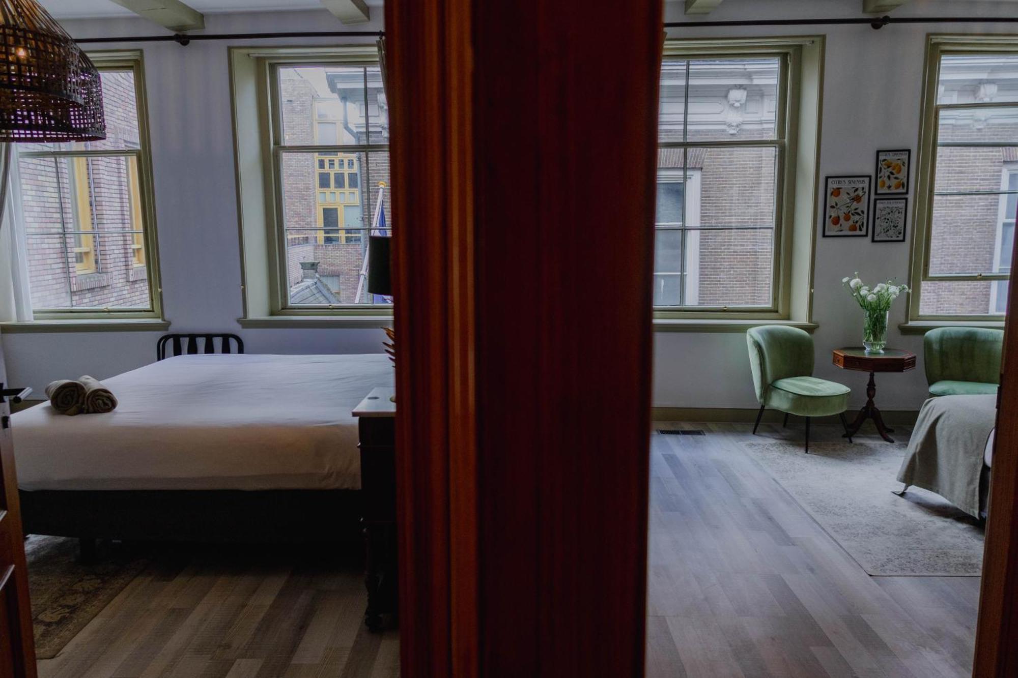 Grand Boutique Hotel-Restaurant Huis Vermeer Deventer Pokoj fotografie